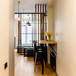 Main Street Lounge - Terrace, Free P, Self Check-in * Riga