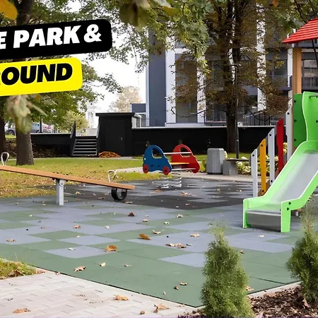 Apartment Main Street Lounge - Terrace, Free P, Self Check-in