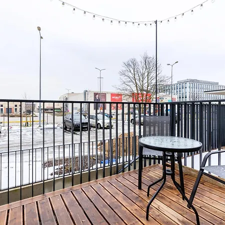 Main Street Lounge - Terrace, Free P, Self Check-in * Riga