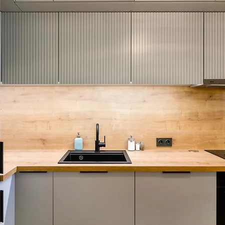 Апартаменты Main Street Lounge - Terrace, Free P, Self Check-in Рига